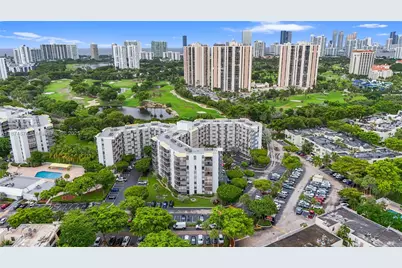 20400 W Country Club Dr #416, Aventura, FL 33180 - Photo 24
