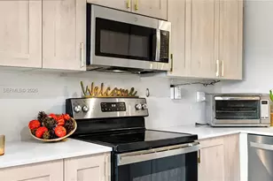 2705 NW 104th Ave, Sunrise, FL 33322 - Photo 2