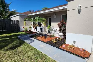 9829 SW 221st St, Cutler Bay, FL 33190 - Photo 2