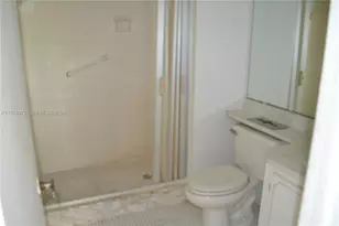 300 S Hollybrook Dr, Pembroke Pines, FL 33025 - Photo 6
