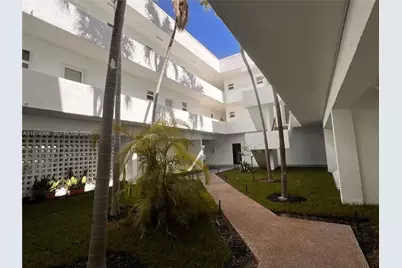 1033 Lenox Ave #202, Miami Beach, FL 33139 - Photo 1