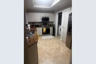 10865 NW 84th St, Doral, FL 33178 - Photo 4