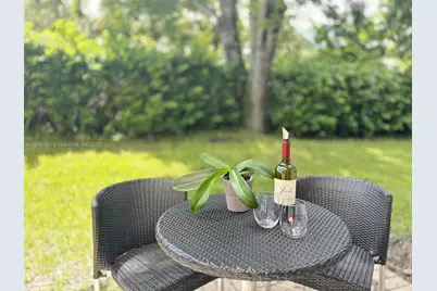 8952 NW 38th Dr, Coral Springs, FL 33065 - Photo 4