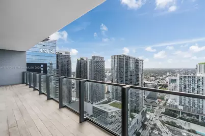 68 SE 6th St #3706, Miami, FL 33131 - Photo 2