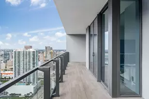68 SE 6th St, Miami, FL 33131 - Photo 14