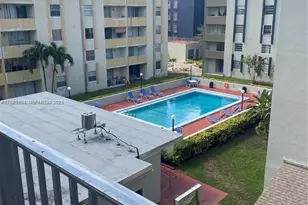 10090 NW 80th Ct, Hialeah Gardens, FL 33016 - Photo 20