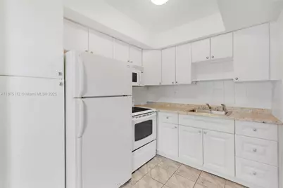 351 NE 57th Ct, Oakland Park, FL 33334 - Photo 4