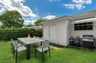 351 NE 57th Ct, Oakland Park, FL 33334 - Photo 24