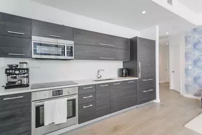 45 SW 9th St #4108, Miami, FL 33130 - Photo 6