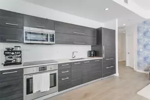 45 SW 9th St, Miami, FL 33130 - Photo 6