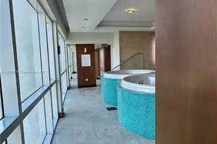 41 SE 5th St, Miami, FL 33131 - Photo 40