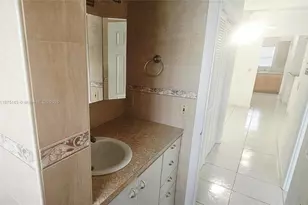 141 NE 10th Ave, Hallandale Beach, FL 33009 - Photo 14