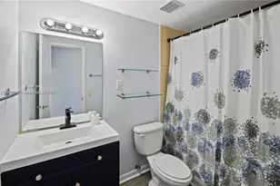 1185 Marseille Dr, Miami Beach, FL 33141 - Photo 10