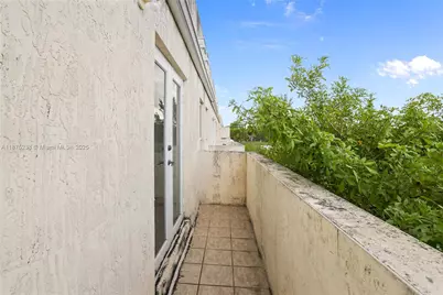 2756 NW 131st St #2756, Opa-Locka, FL 33054 - Photo 14