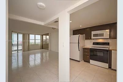 1901 Brickell Ave #B2205, Miami, FL 33129 - Photo 10