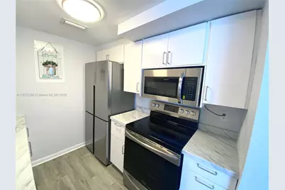 1185 Marseille Dr #307, Miami Beach, FL 33141 - Photo 4