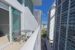 41 SE 5th St, Miami, FL 33131 - Photo 14