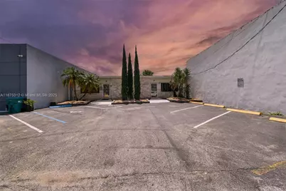 552 S Dixie Hwy E, Pompano Beach, FL 33060 - Photo 12