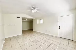 15591 SW 105th Terrace, Miami, FL 33196 - Photo 4