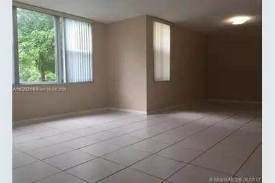 17890 W Dixie Hwy 106 Hwy #106, North Miami Beach, FL 33160 - Photo 10
