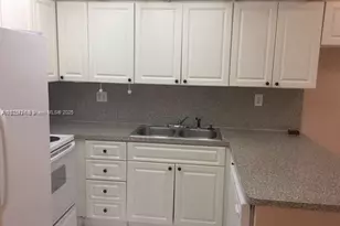 17890 W Dixie Hwy 106 Hwy, North Miami Beach, FL 33160 - Photo 14