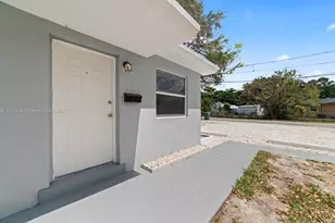 2457 NE 183rd St, North Miami Beach, FL 33160 - Photo 2