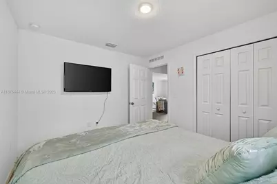 1049 SW California Blvd, Port Saint Lucie, FL 34953 - Photo 16