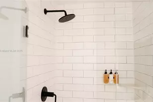 398 NE 5th St, Miami, FL 33132 - Photo 56