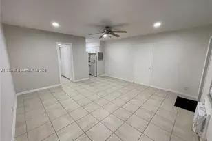 1717 NE 12th St, Fort Lauderdale, FL 33304 - Photo 36