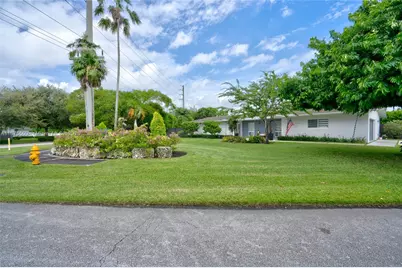 8133 SW 103rd St, Miami, FL 33156 - Photo 2