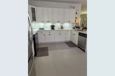 7414 NW 107th Ct, Doral, FL 33178 - Photo 8