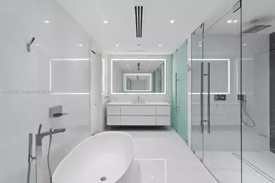 300 Biscayne Blvd Way #5002 Duplex, Miami, FL 33131 - Photo 38