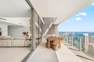 300 Biscayne Blvd Way, Miami, FL 33131 - Photo 12
