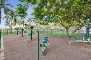 1900 N Bayshore Dr, Miami, FL 33132 - Photo 30