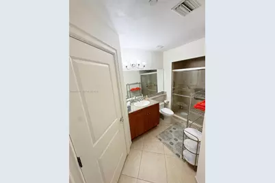 16101 Emerald Estates Dr #138, Weston, FL 33331 - Photo 12
