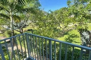 440 NE 35th Ct, Oakland Park, FL 33334 - Photo 10