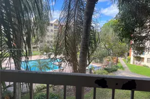 8180 Geneva Ct, Doral, FL 33166 - Photo 14