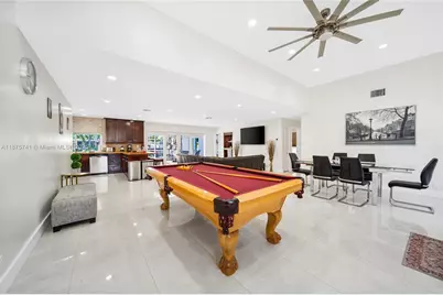 31 SE 12th St, Pompano Beach, FL 33060 - Photo 16