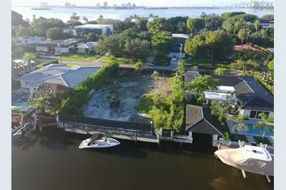 1545 NE 104th St, Miami Shores, FL 33138 - Photo 6