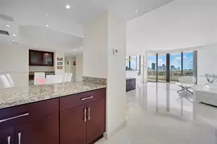 20191 E Country Club Dr, Aventura, FL 33180 - Photo 6