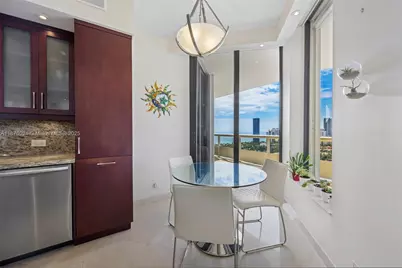 20191 E Country Club Dr #TS8, Aventura, FL 33180 - Photo 8