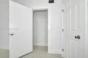 1852 NW 83rd St, Miami, FL 33147 - Photo 24