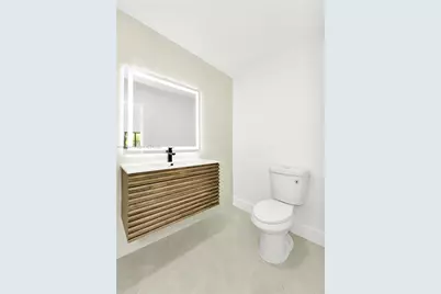 1852 NW 83rd St, Miami, FL 33147 - Photo 16