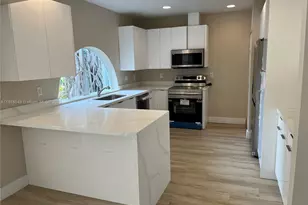 550 NE 174th St, North Miami Beach, FL 33162 - Photo 12