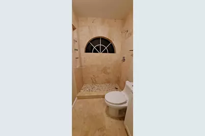 550 NE 174th St, North Miami Beach, FL 33162 - Photo 14