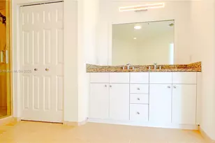 3001 NE 185th St, Aventura, FL 33180 - Photo 14