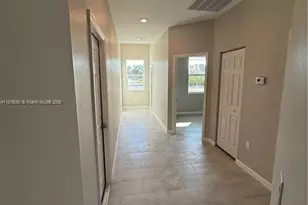 832 Holmes Ave, Lehigh Acres, FL 33974 - Photo 6