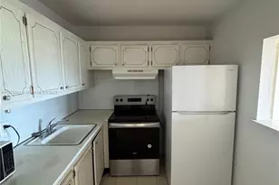[Address not provided], West Palm Beach, FL 33417 - Photo 4