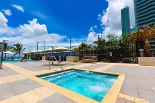 600 NE 36th St, Miami, FL 33137 - Photo 34