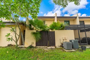 1161 NW 99th Terrace, Pembroke Pines, FL 33024 - Photo 28